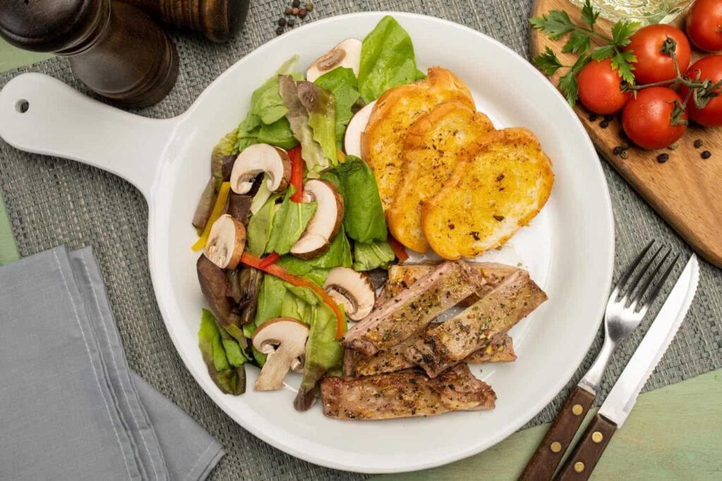 plato de cordero a la mostaza y hierbas