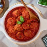 Albondigas de cordero San Luis con salsa napolitana